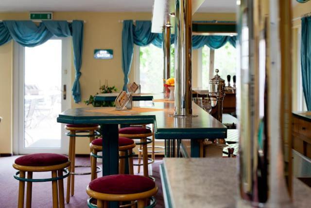 Sporthotel Malchow Hotel Garni Hp Ist Moeglich Extérieur photo